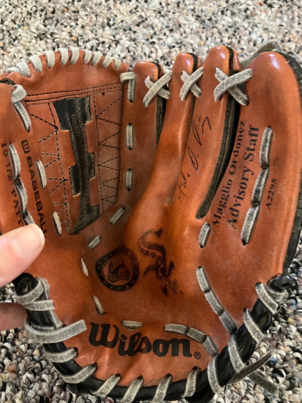 Wilson Kids’ 10.5” Left-Hand Baseball Fielding Glove